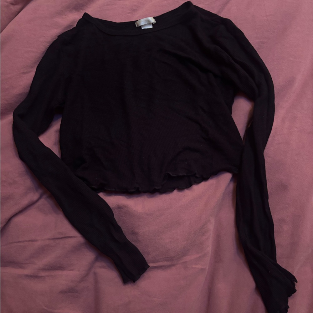 Women's Black Cropped Long Sleeve Top